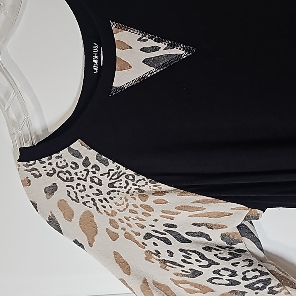 SOLD - Small | Heimish USA | women's top - Picture 4 of 6
